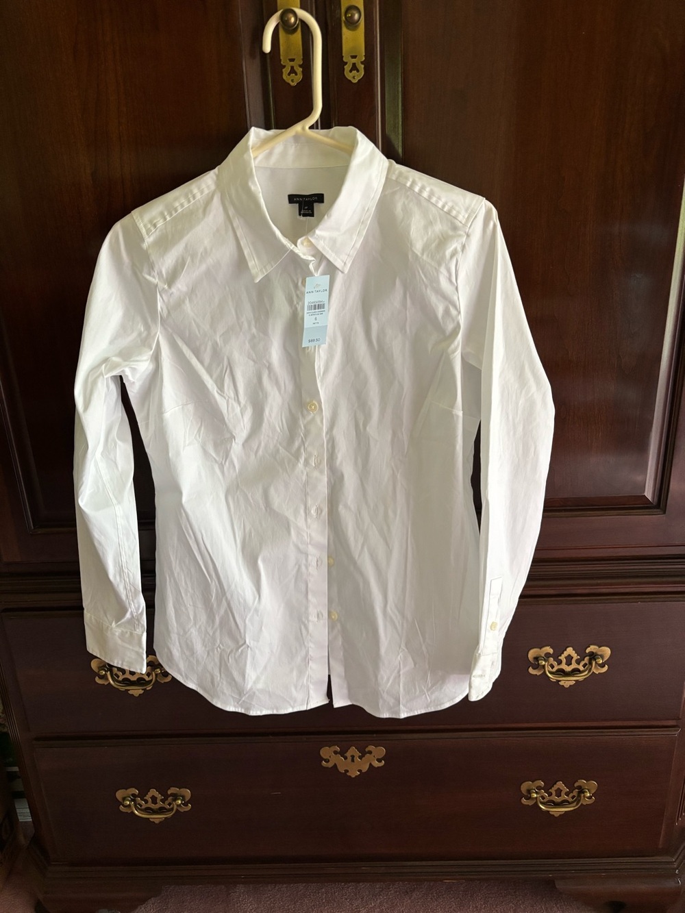 NWT, Ann Taylor Women’s White Button-Up Dress Shirt
